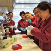 Die Mitarbeiter von CJMT im Labor von oncgnostics Die Mitarbeiter von CJMT im Labor von oncgnostics