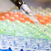 Foto: Eberhard J. Schorr, Photosign.de Anwendung der PCR-Methode im oncgnostics-Labor